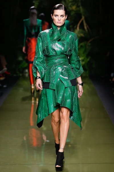 Look 29